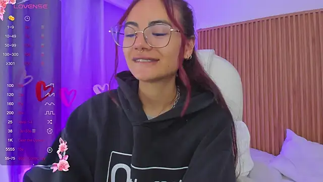 sophiecherry  online show from 03/10/25, 05:43