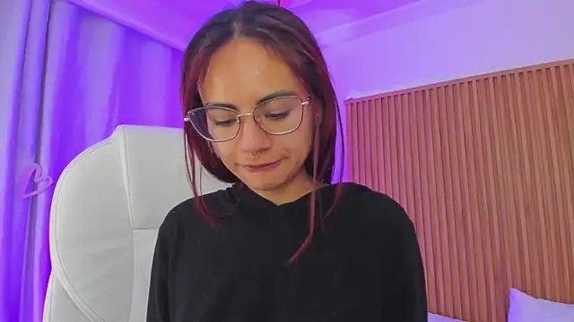 sophiecherry  online show from 03/15/25, 09:19