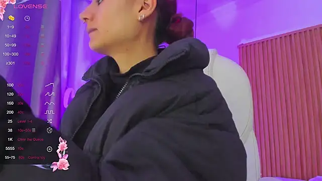 sophiecherry  online show from 03/16/25, 05:25