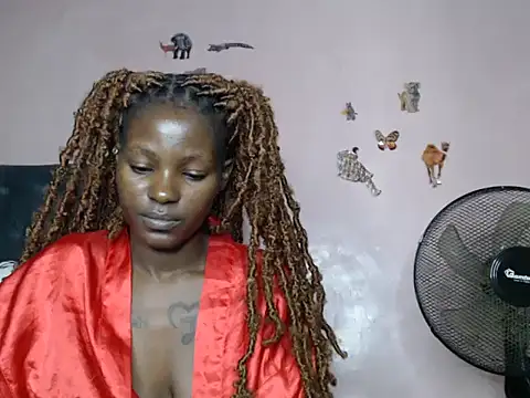 TrishaKalid online show from 03/14/25, 09:21