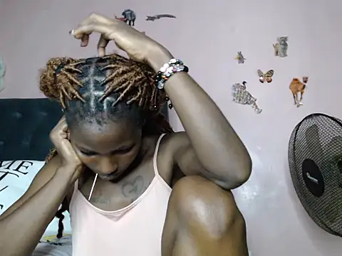 TrishaKalid online show from 03/17/25, 07:58