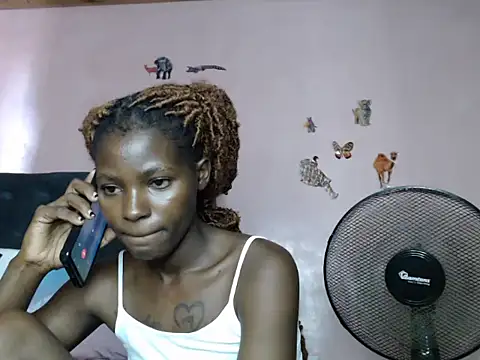 TrishaKalid online show from 03/22/25, 12:25