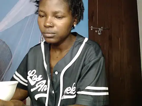 TrishaKalid online show from 10/27/25, 08:18