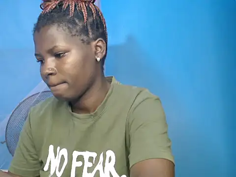 TrishaKalid online show from 12/16/25, 09:25