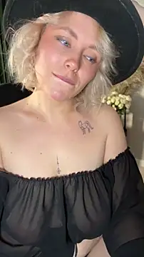Charming Daphny online show from 04/30/26, 08:42