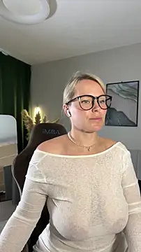 Charming Daphny online show from 06/19/26, 06:40