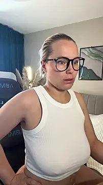 Charming Daphny online show from 06/26/26, 05:45