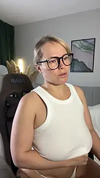 Charming Daphny online show from 06/28/26, 07:47