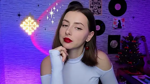 Snapshot of GloriaElmer chatting on 12/12/24, 12:22 GloriaElmer online show from 12/12/24, 12:22