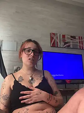 Snapshot of Hawitxui chatting on 02/25/26, 10:03 Hawitxui online show from 02/25/26, 10:03