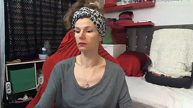Snapshot of kellyterapy chatting on 02/11/25, 06:44 kellyterapy online show from 02/11/25, 06:44