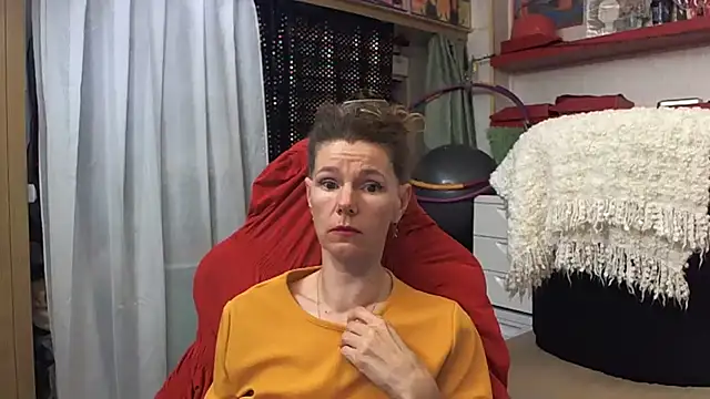 Snapshot of kellyterapy chatting on 03/04/25, 11:11 kellyterapy online show from 03/04/25, 11:11