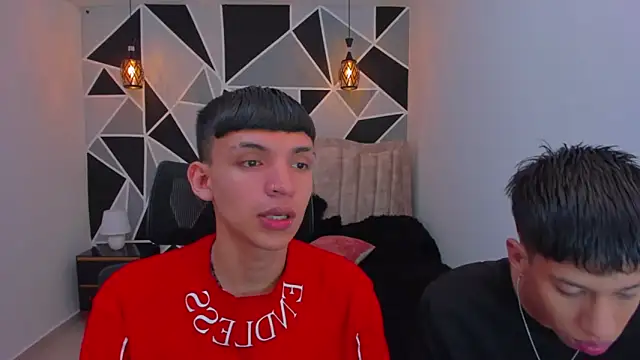 Snapshot of Juan_Nd_Steven chatting on 11/13/25, 04:00 Juan Nd Steven online show from 11/13/25, 04:00