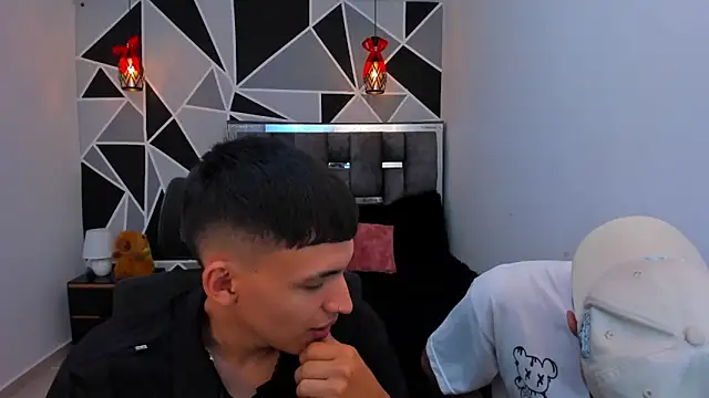 Snapshot of Juan_Nd_Steven chatting on 05/08/26, 11:21 Juan Nd Steven online show from 05/08/26, 11:21