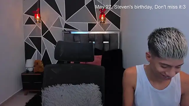 Snapshot of Juan_Nd_Steven chatting on 05/14/26, 01:34 Juan Nd Steven online show from 05/14/26, 01:34