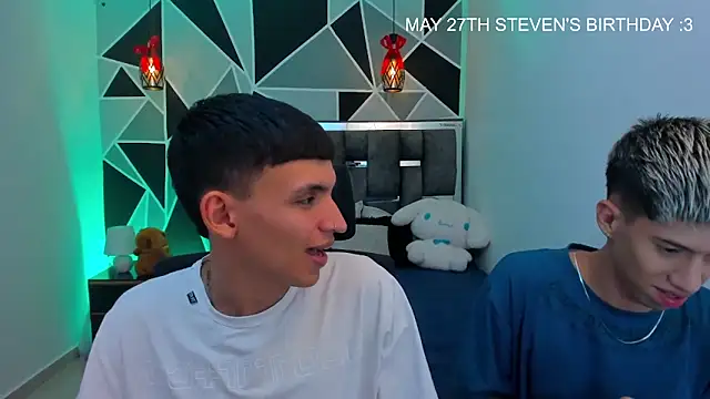 Snapshot of Juan_Nd_Steven chatting on 05/22/26, 03:46 Juan Nd Steven online show from 05/22/26, 03:46