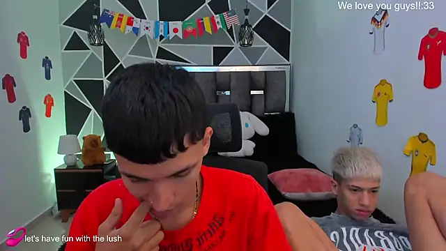 Snapshot of Juan_Nd_Steven chatting on 06/23/26, 08:40 Juan Nd Steven online show from 06/23/26, 08:40
