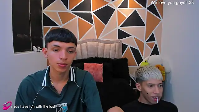 Snapshot of Juan_Nd_Steven chatting on 07/17/26, 03:46 Juan Nd Steven online show from 07/17/26, 03:46