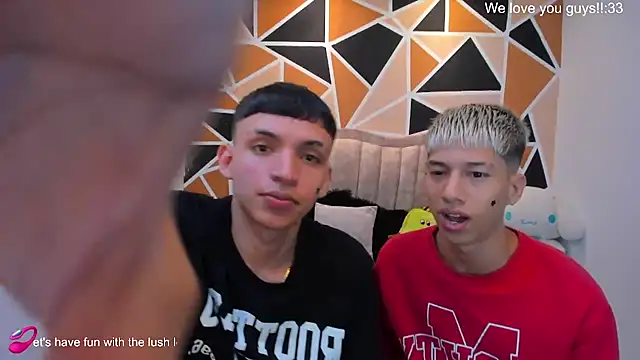 Snapshot of Juan_Nd_Steven chatting on 07/23/26, 03:04 Juan Nd Steven online show from 07/23/26, 03:04