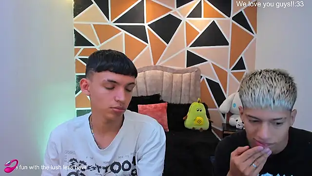 Snapshot of Juan_Nd_Steven chatting on 07/25/26, 03:48 Juan Nd Steven online show from 07/25/26, 03:48