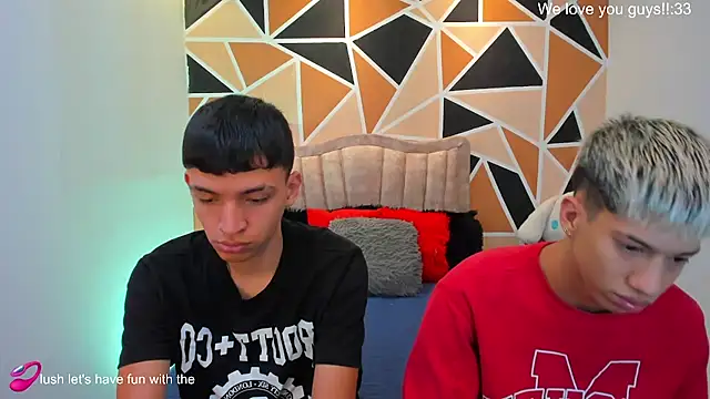 Snapshot of Juan_Nd_Steven chatting on 08/04/26, 10:40 Juan Nd Steven online show from 08/04/26, 10:40