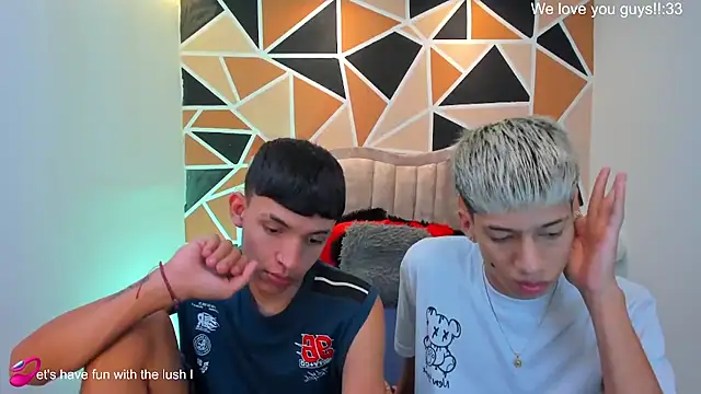 Snapshot of Juan_Nd_Steven chatting on 08/05/26, 02:25 Juan Nd Steven online show from 08/05/26, 02:25