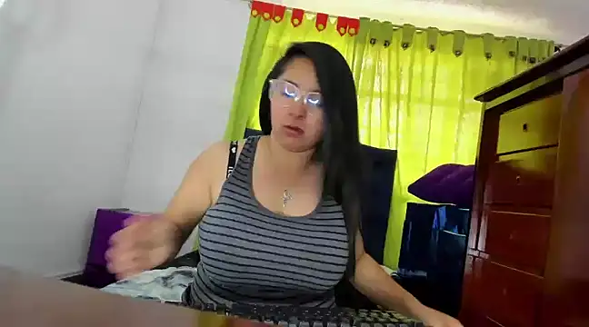  Angelinaandrade  online show from 01/07/25, 07:59