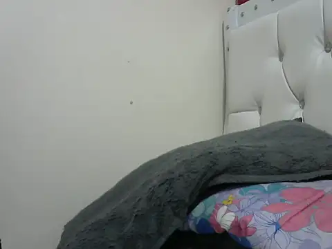 shanycute1 online show from 10/14/25, 01:45