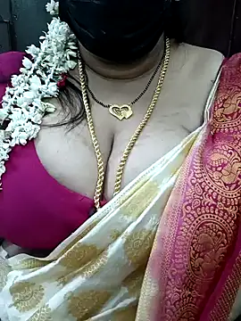 Snapshot of ashikaa_r chatting on 12/30/24, 06:16 ashikaa r online show from 12/30/24, 06:16