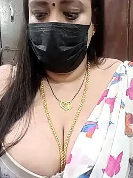 Snapshot of ashikaa_r chatting on 01/17/25, 03:32 ashikaa r online show from 01/17/25, 03:32