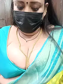 Snapshot of ashikaa_r chatting on 01/19/25, 05:07 ashikaa r online show from 01/19/25, 05:07