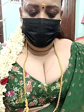 Snapshot of ashikaa_r chatting on 03/17/25, 07:26 ashikaa r online show from 03/17/25, 07:26