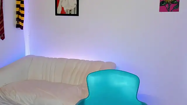 Snapshot of LiahDiaz chatting on 11/30/25, 07:40 LiahDiaz online show from 11/30/25, 07:40