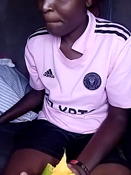 Snapshot of pretty_prickle chatting on 11/30/25, 05:33 pretty prickle online show from 11/30/25, 05:33