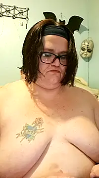 Snapshot of mcv131985 chatting on 12/11/24, 03:45 mcv131985 online show from 12/11/24, 03:45