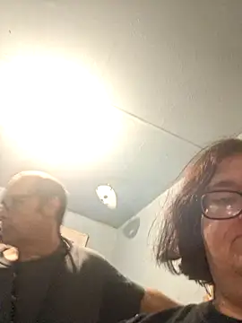 Snapshot of mcv131985 chatting on 12/28/24, 03:47 mcv131985 online show from 12/28/24, 03:47