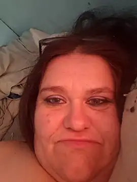 Snapshot of mcv131985 chatting on 12/29/24, 04:19 mcv131985 online show from 12/29/24, 04:19