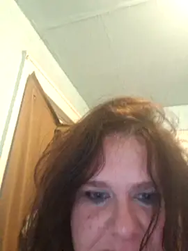 Snapshot of mcv131985 chatting on 12/30/24, 01:14 mcv131985 online show from 12/30/24, 01:14