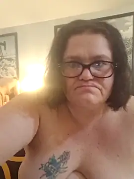 Snapshot of mcv131985 chatting on 01/14/25, 05:40 mcv131985 online show from 01/14/25, 05:40