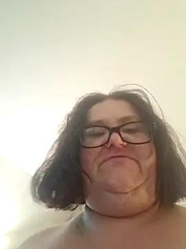 Snapshot of mcv131985 chatting on 01/15/25, 03:11 mcv131985 online show from 01/15/25, 03:11