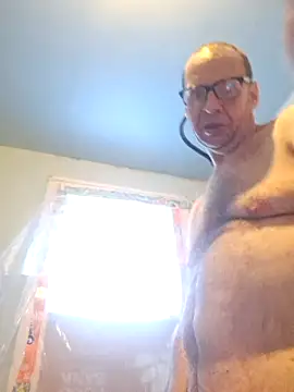 Snapshot of mcv131985 chatting on 01/25/25, 02:14 mcv131985 online show from 01/25/25, 02:14