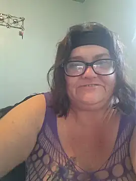 Snapshot of mcv131985 chatting on 02/05/25, 11:50 mcv131985 online show from 02/05/25, 11:50