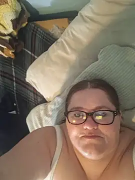 Snapshot of mcv131985 chatting on 02/12/25, 06:40 mcv131985 online show from 02/12/25, 06:40