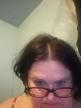 Snapshot of mcv131985 chatting on 03/09/25, 05:44 mcv131985 online show from 03/09/25, 05:44