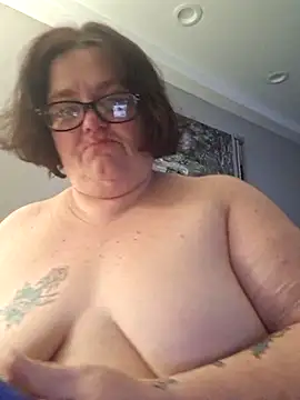 Snapshot of mcv131985 chatting on 03/17/25, 08:07 mcv131985 online show from 03/17/25, 08:07