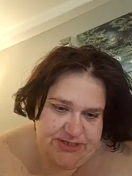 Snapshot of mcv131985 chatting on 03/18/25, 04:47 mcv131985 online show from 03/18/25, 04:47