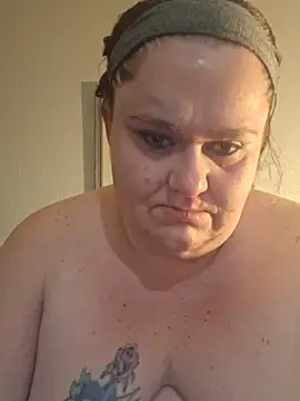 Snapshot of mcv131985 chatting on 03/20/25, 03:45 mcv131985 online show from 03/20/25, 03:45