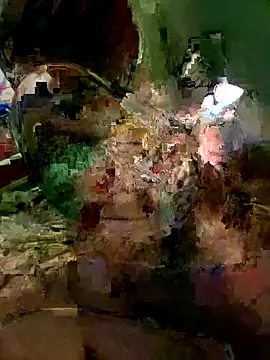 Snapshot of mcv131985 chatting on 04/01/26, 06:25 mcv131985 online show from 04/01/26, 06:25