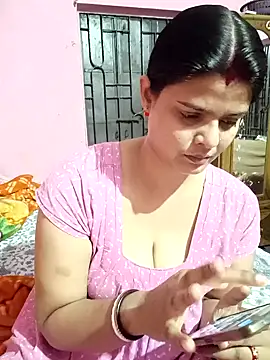 Snapshot of Hot_Pakhi chatting on 12/12/24, 11:40 Hot Pakhi online show from 12/12/24, 11:40
