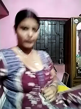 Snapshot of Hot_Pakhi chatting on 12/19/24, 01:18 Hot Pakhi online show from 12/19/24, 01:18